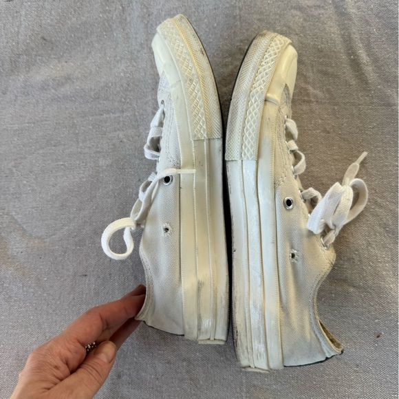 Converse x Comme des Garçons PLAY Chuck 70 Low Milk Colorway Size Size 7 Womens - Picture 3 of 8